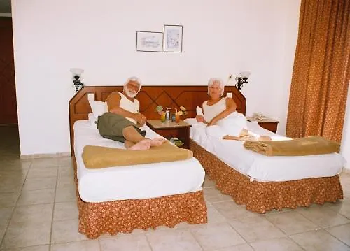 Palmera Hotel Kuşadası 3*,